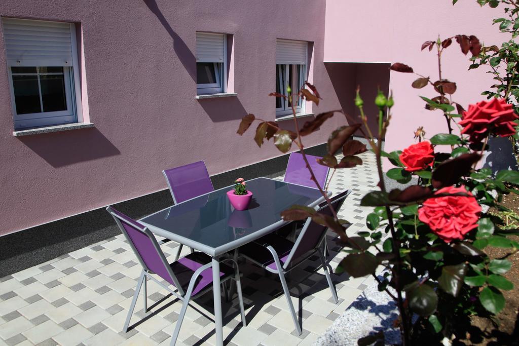 Apartments Fiora Premantura Buitenkant foto